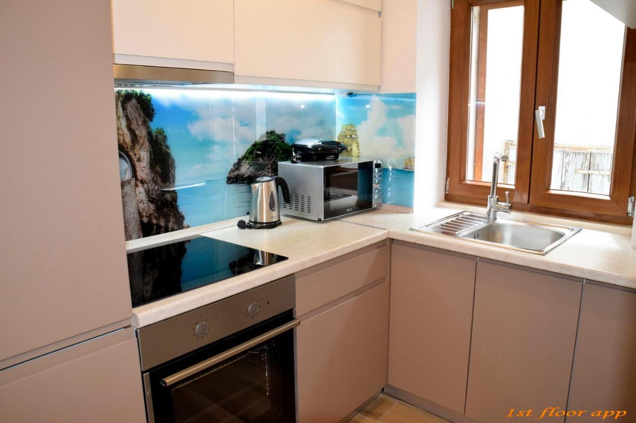 פיראן Apartments Ela מראה חיצוני תמונה